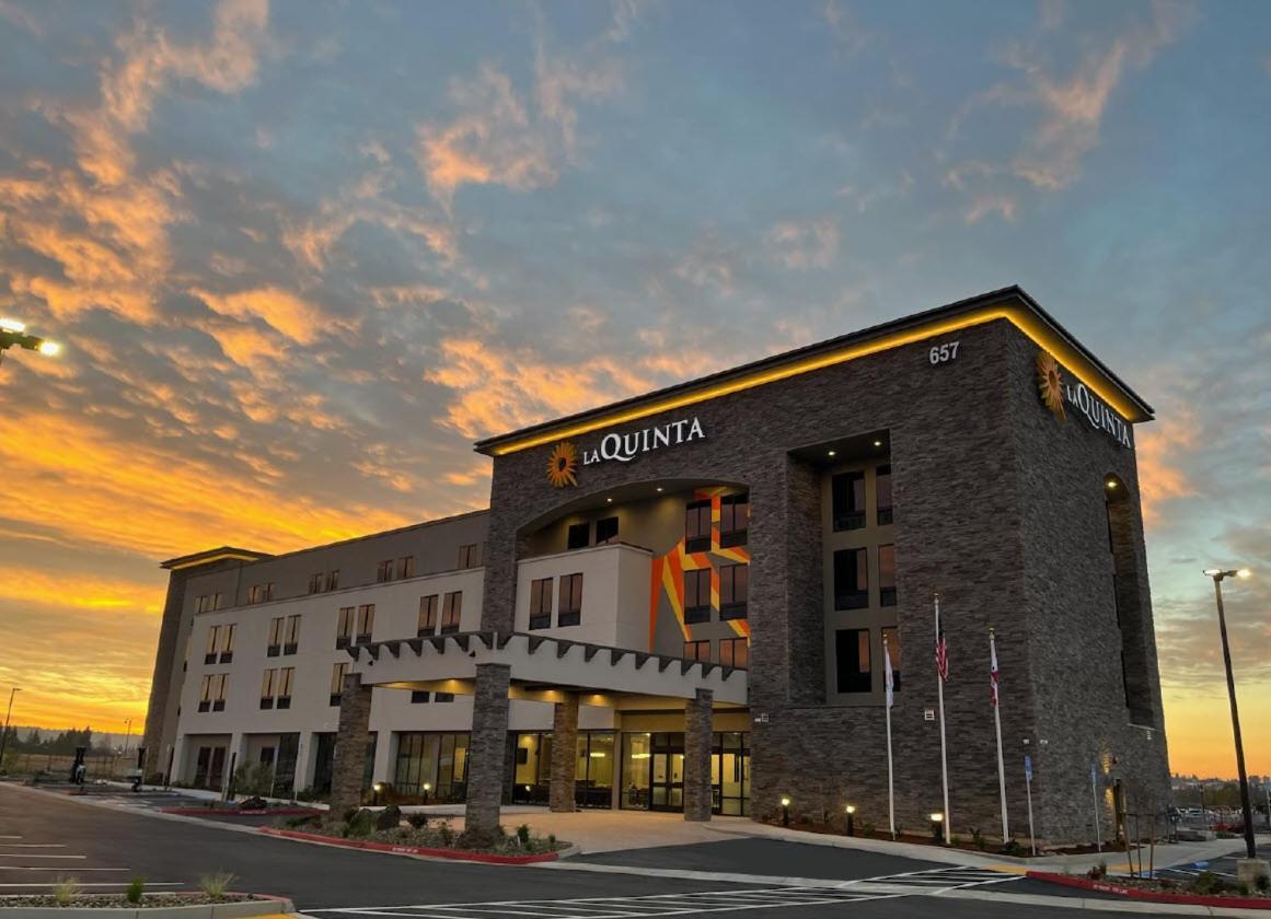 La Quinta Inn And Suites By Wyndham Lincoln Exterior foto